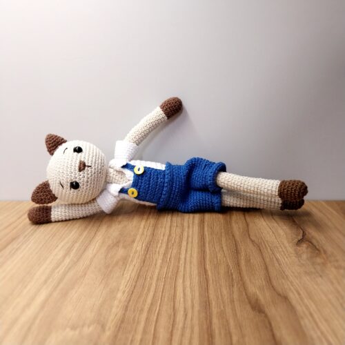 Crochet male cat