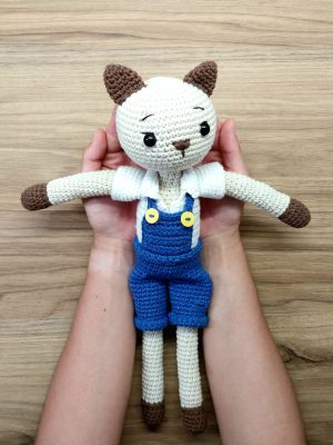 Crochet male cat